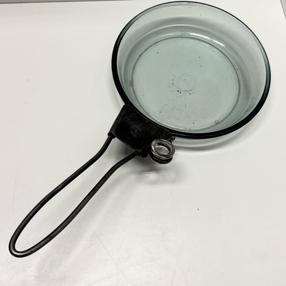 Vintage Pyrex Flameware glass frying pan with metal, removeable handle. - Picture 1 of 8